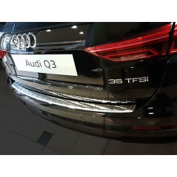 Kryt prahu zadních dveří Audi Q3 II