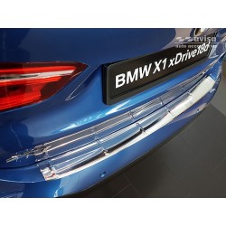 Kryt prahu zadních dveří BMW X1 F48 M-paket