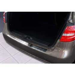 Kryt prahu zadních dveří Mercedes B Class W246